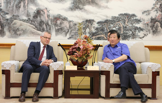 Président de Weichai rencontre FEV CEO d’approfondir la coopération technique 